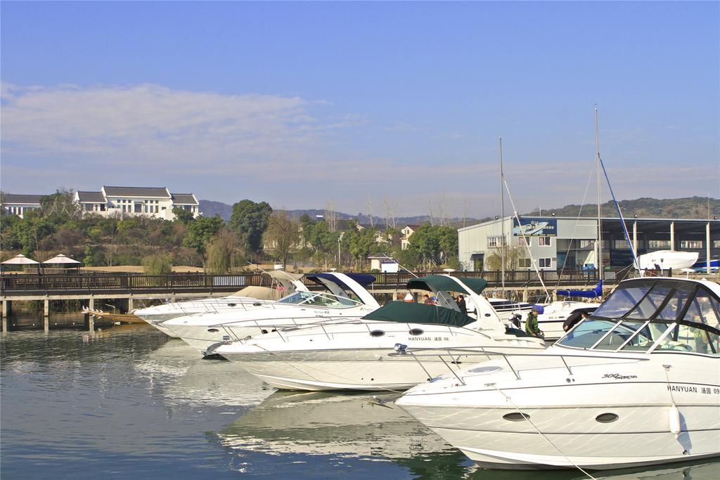 Suzhou Hanyuan Yacht&Resort Hotel Bagian luar foto